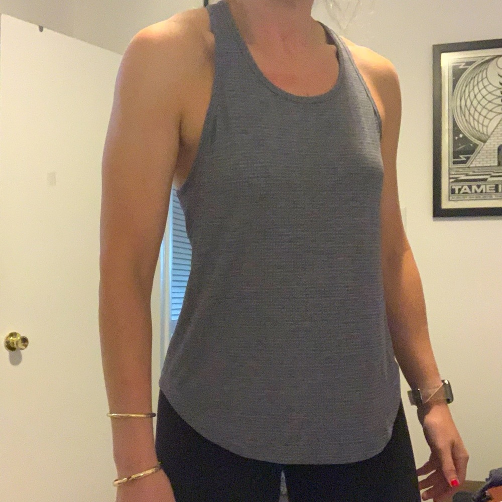 Lululemon gray workout top